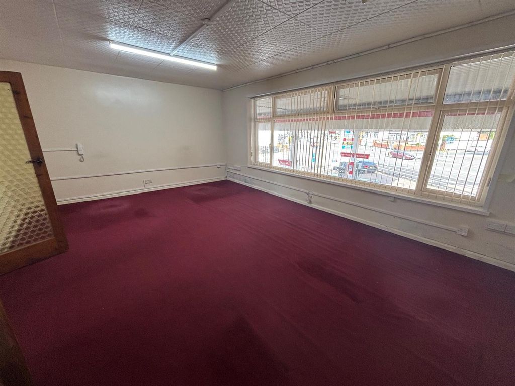 Property photo 2 of 10 3.Jpg
