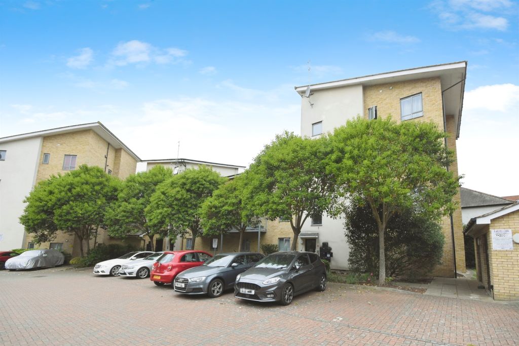 Property photo 1 of 17