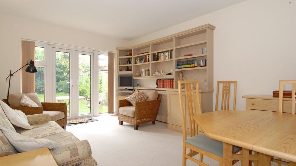 Property photo 3 of 5 3 Bartley Loungeresi
