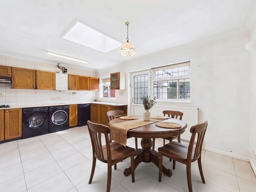 Property photo 2 of 23 Open-Plan Kitchen Living