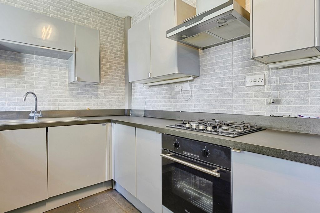 Property photo 2 of 20 Pbox-Img.Jpg