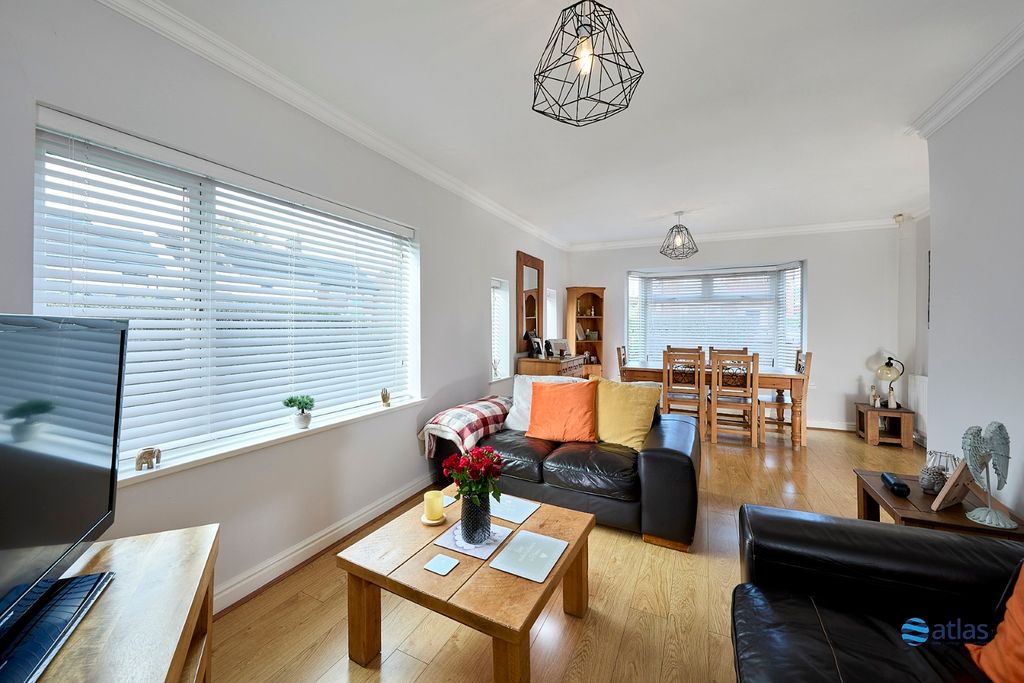 Property photo 2 of 19 Lounge/Dining Area