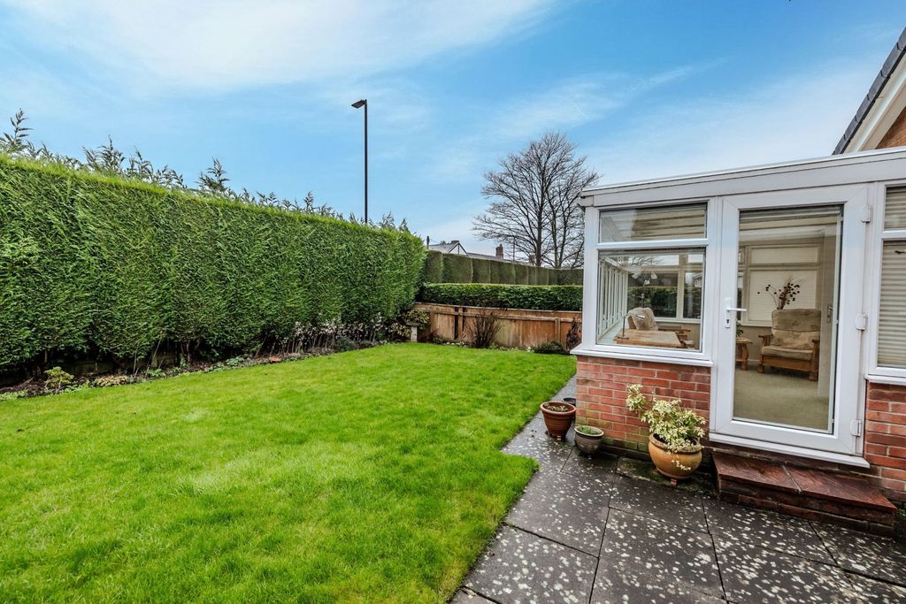 Property photo 2 of 25 B.Gar