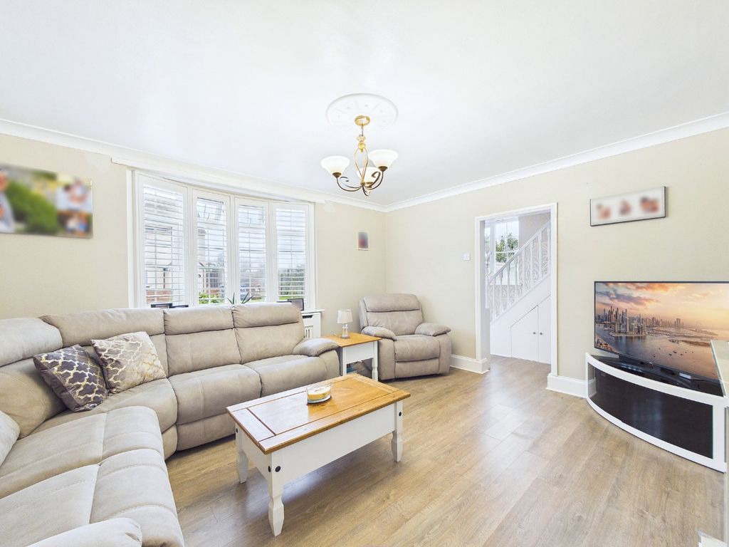 Property photo 2 of 21 4882223