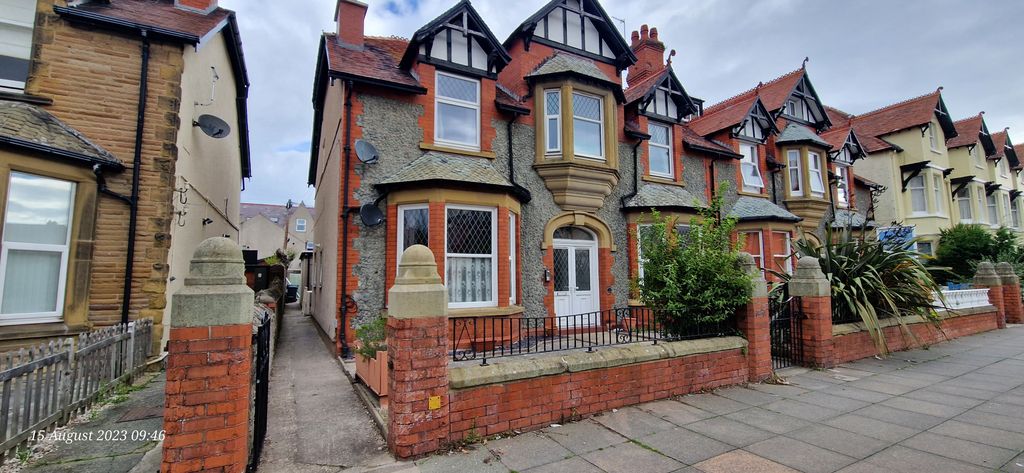 Property photo 2 of 15