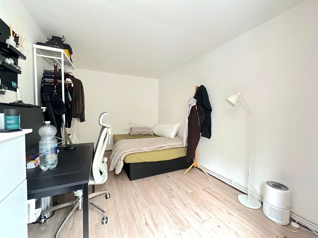 Property photo 2 of 12