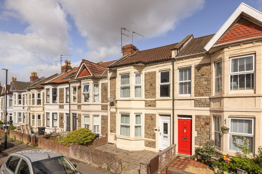 Property photo 1 of 21 Char8997_1.Jpg