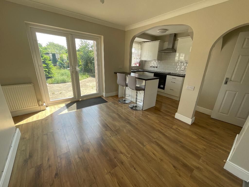 Property photo 3 of 18 Kitchen/Diner 17'2 x 11'