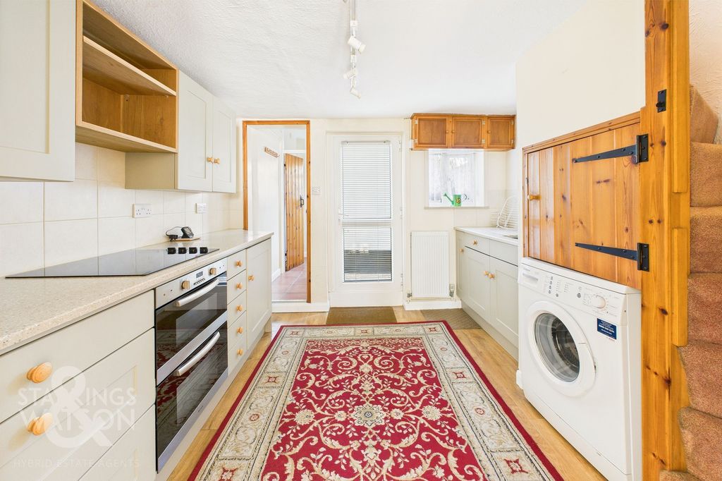 Property photo 3 of 14