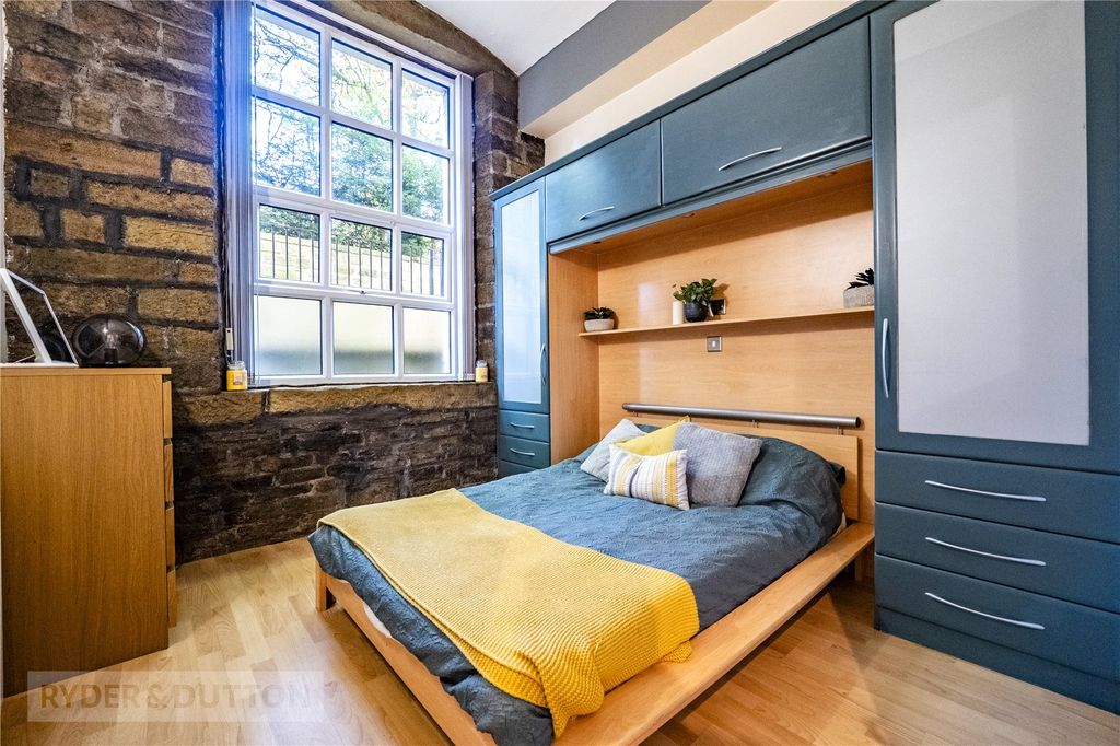 Property photo 2 of 16 Picture No. 10