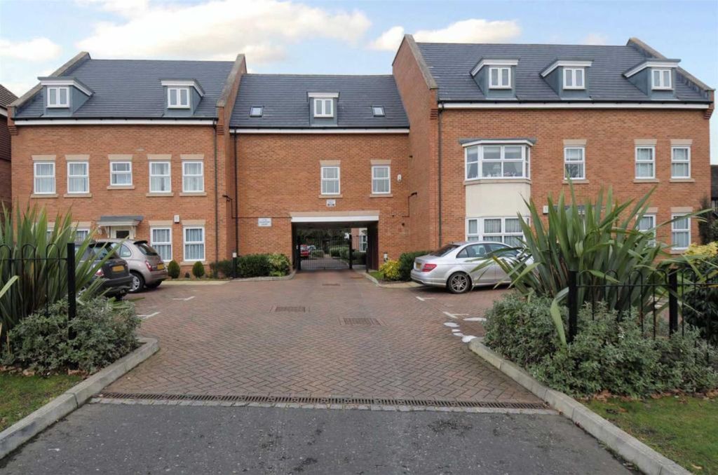 Property photo 1 of 8 8 Gladstone Court External 1.Jpg