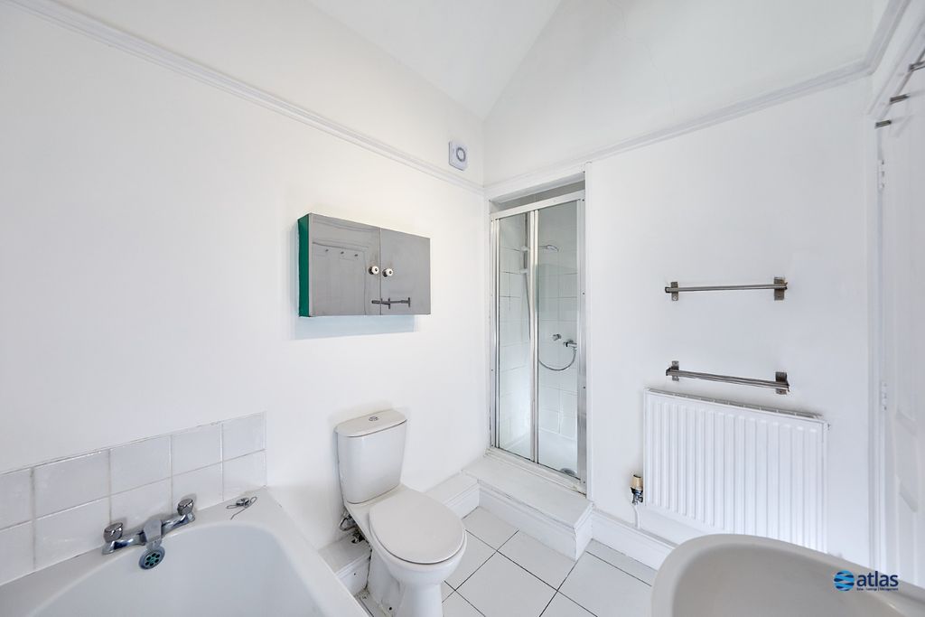 Property photo 3 of 14 Bathroom