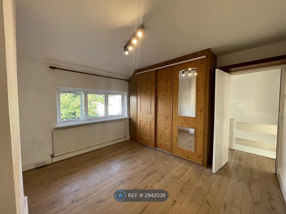 Property photo 1 of 14 Upstairs Bedroom