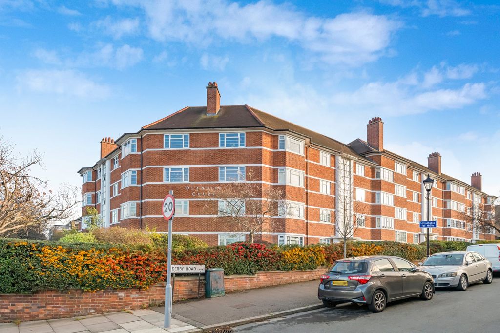 Property photo 1 of 16