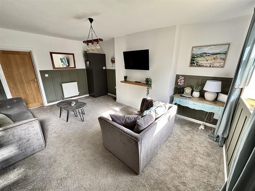 Property photo 2 of 19 Living Room