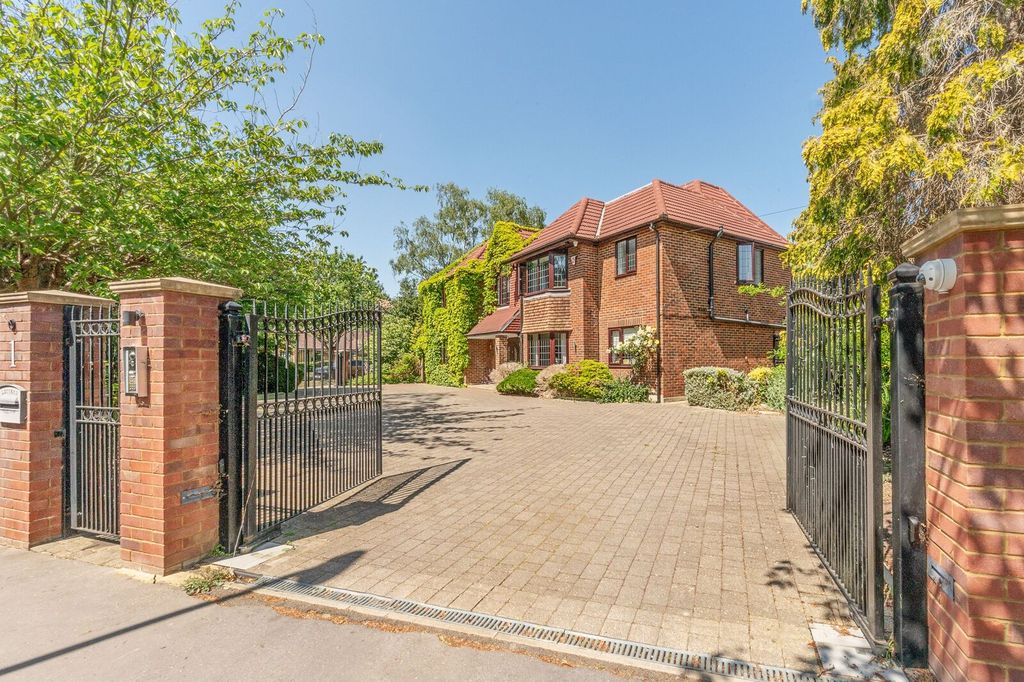 Additional image 15 of 7 bed detached house for saleRanmore Avenue, Shirley, Croydon CR0