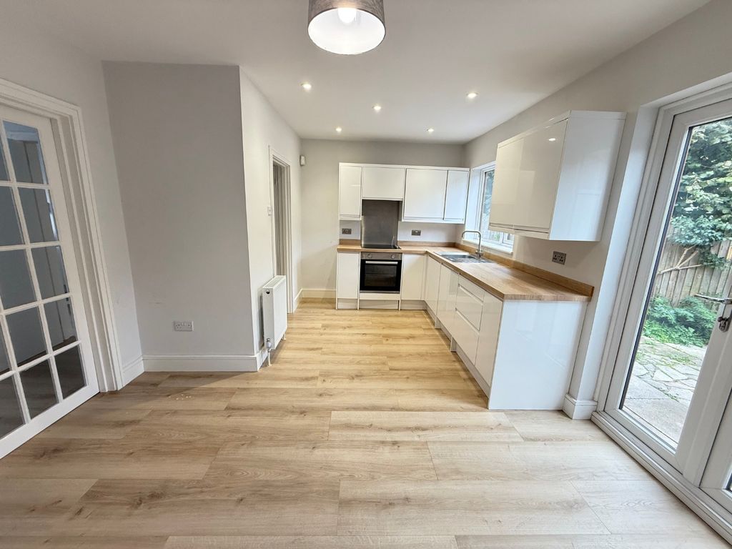 Property photo 2 of 14 2601765