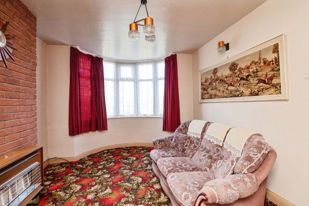 Property photo 2 of 11 Pbox-Img.Jpg