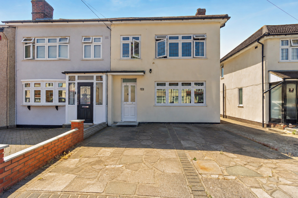 Property photo 1 of 11