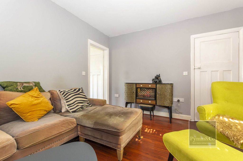 Property photo 3 of 9