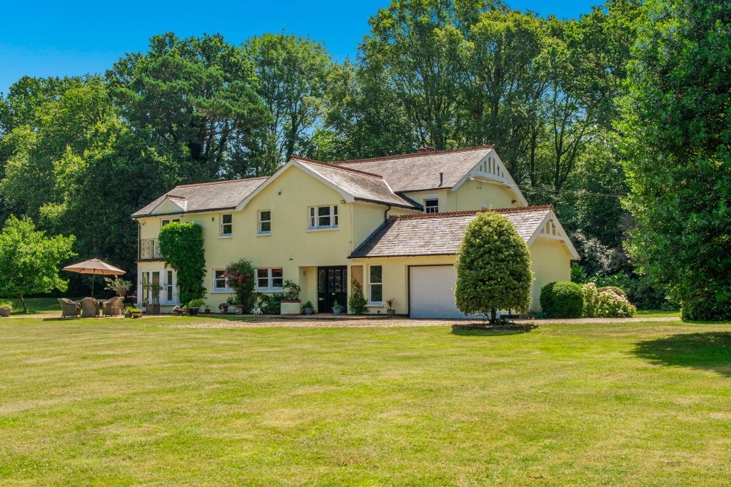 Property photo 1 of 25