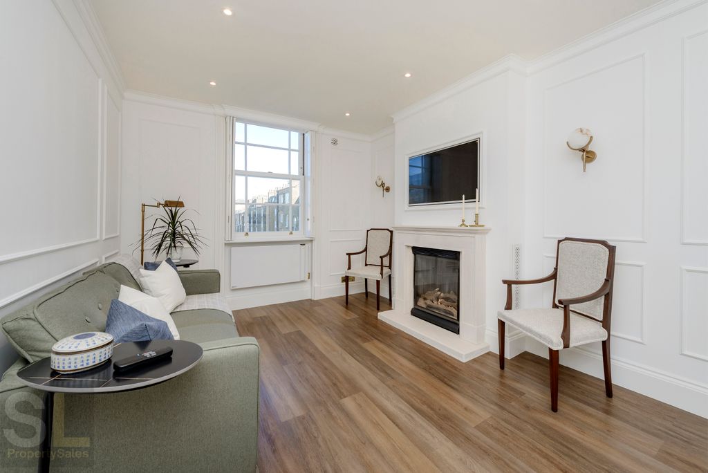 Property photo 3 of 8 3@16 St Georges Drive-0419