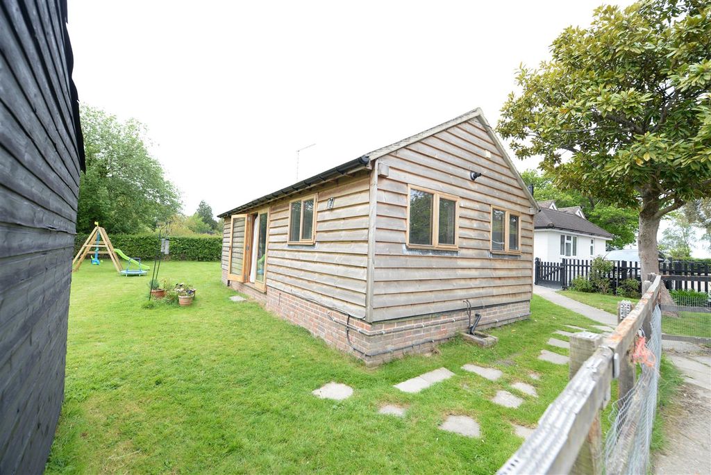 Property photo 3 of 26 Annexe