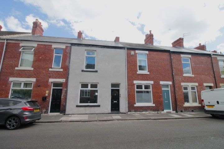 Property photo 1 of 12 External