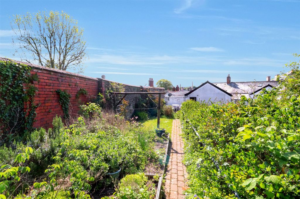 Property photo 3 of 16 Picture No. 30