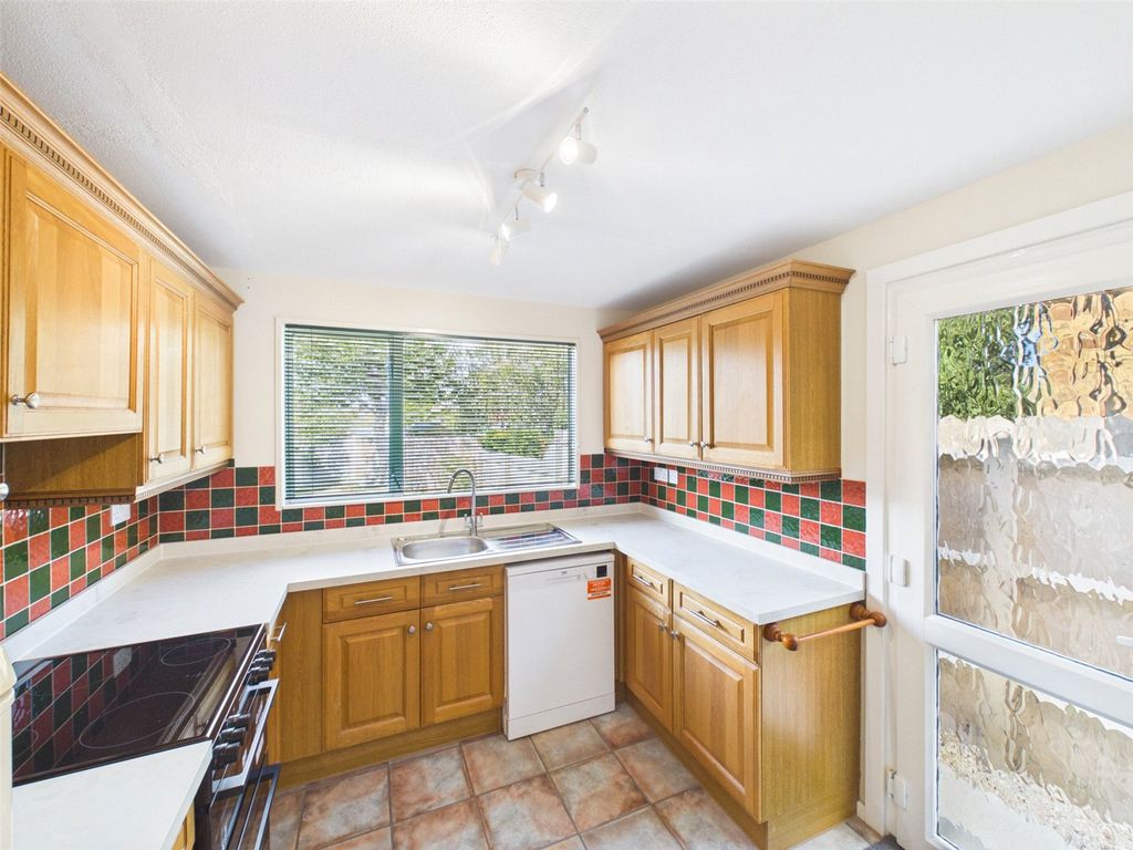 Property photo 2 of 18 Picture No. 24