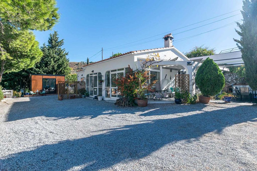 Property photo 1 of 25