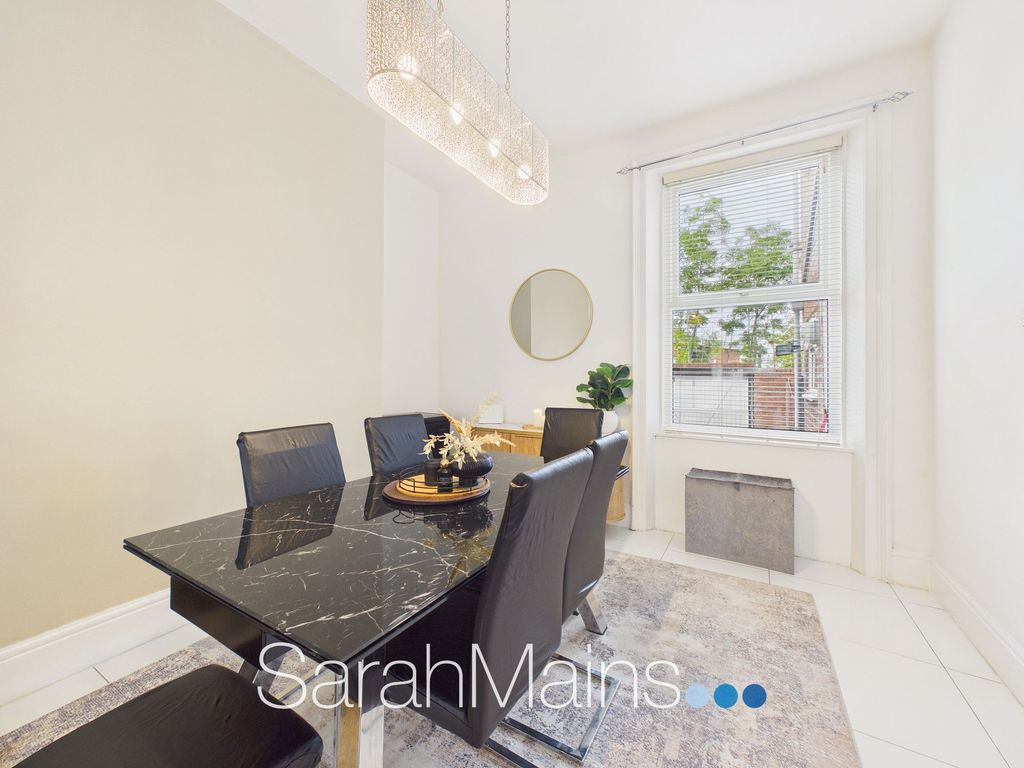 Property photo 3 of 13 Dining Room