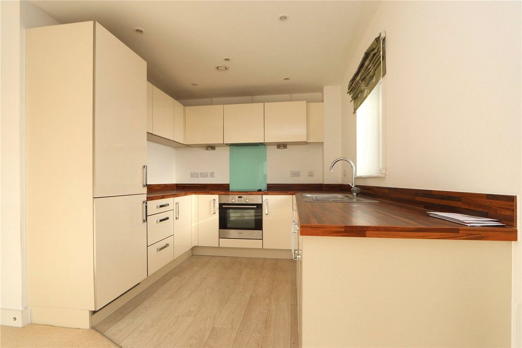 Property photo 3 of 10 Picture No. 02