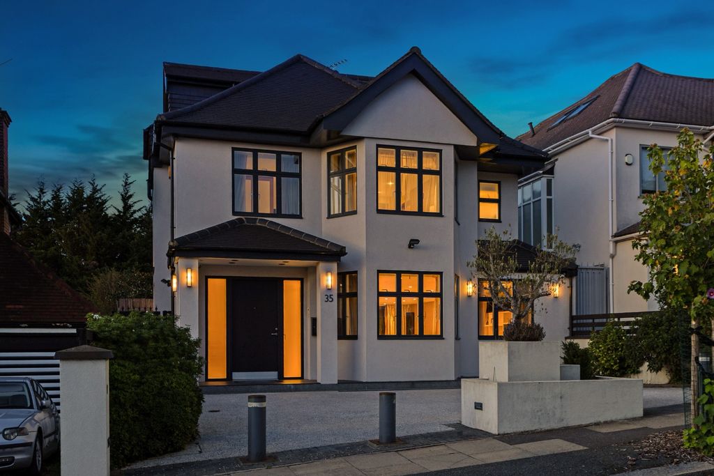 Property photo 1 of 25 5599610