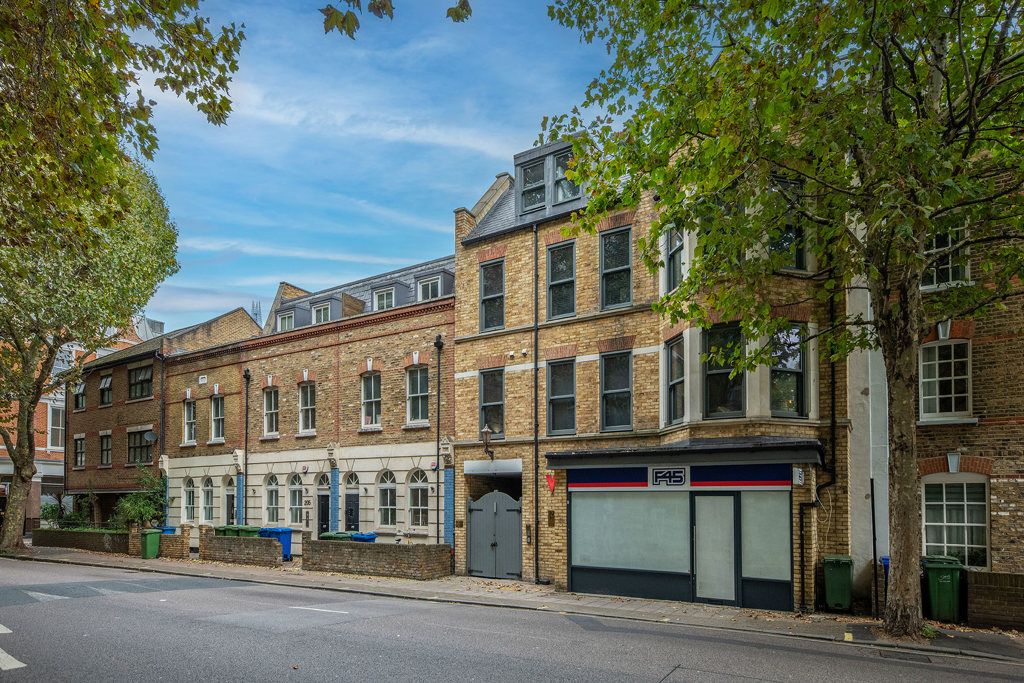 Property photo 2 of 5 Photo 2