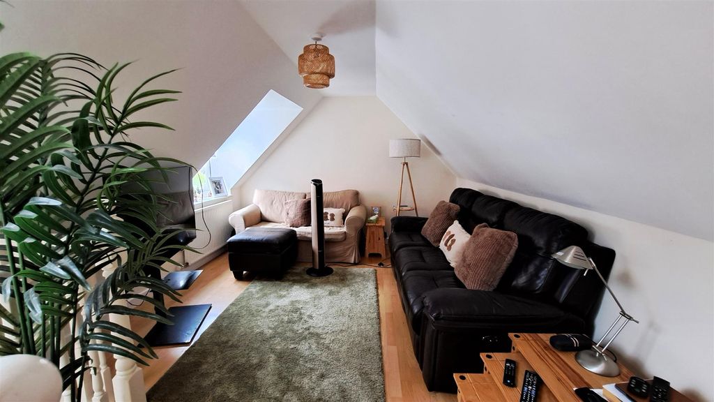 Property photo 2 of 9 12C