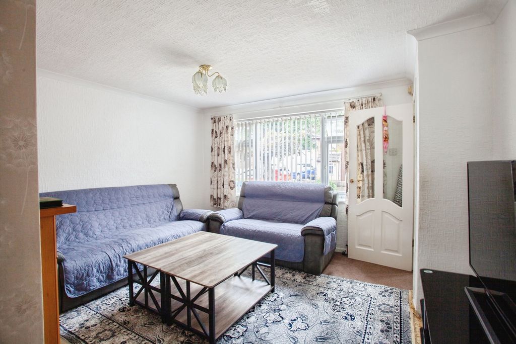 Property photo 3 of 18 Pbox-Img.Jpg