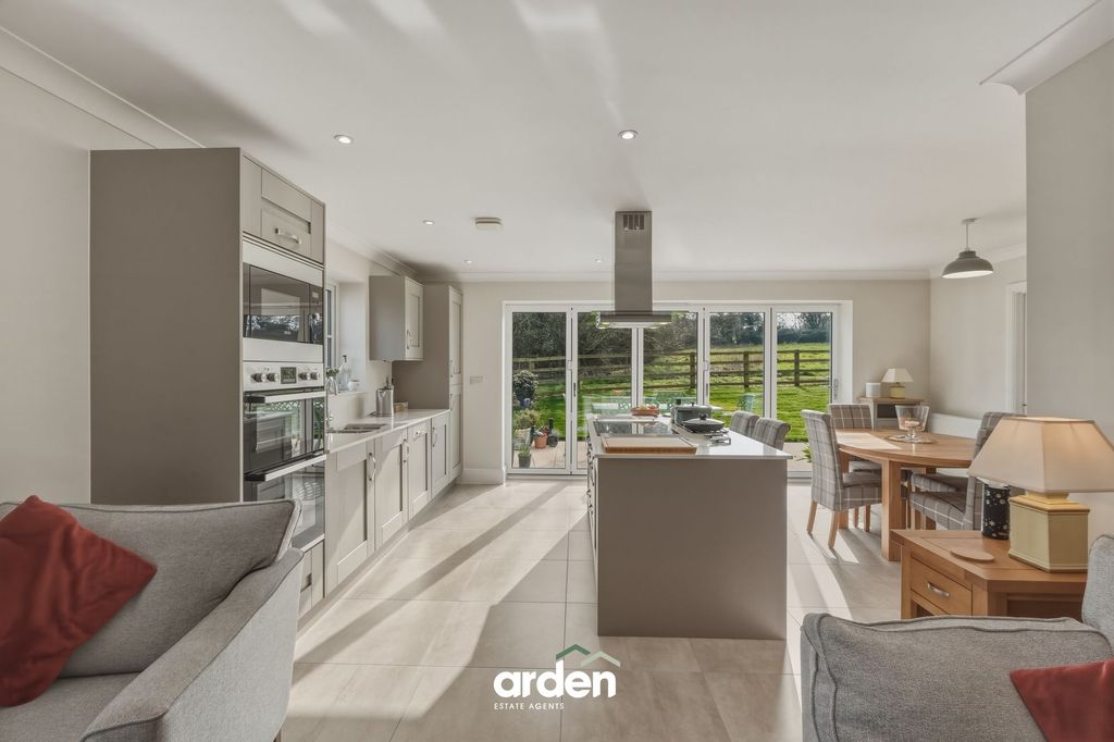 Property photo 3 of 16