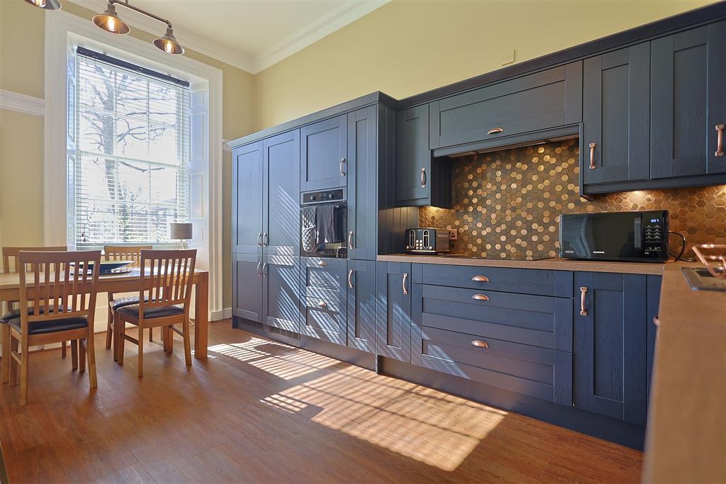 Property photo 3 of 22 E7Ef1213-78Cb-4A5F-A2Df-9945D69B724A_1_201_A.Jpeg