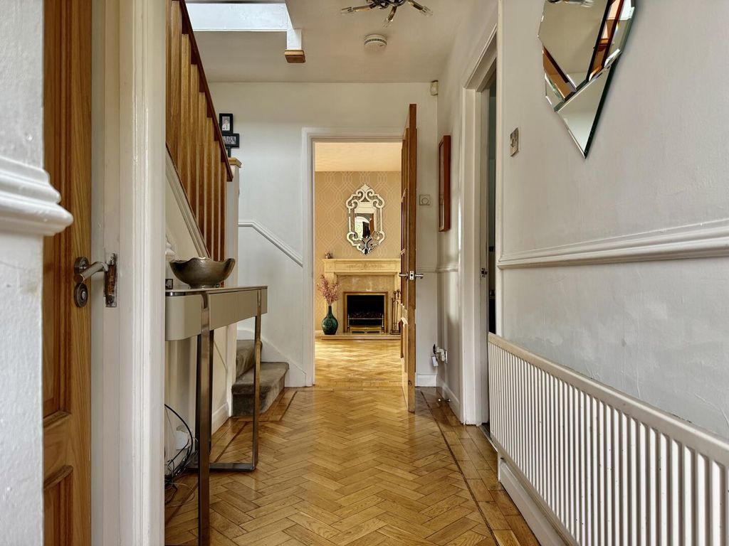 Property photo 2 of 25 Hallway