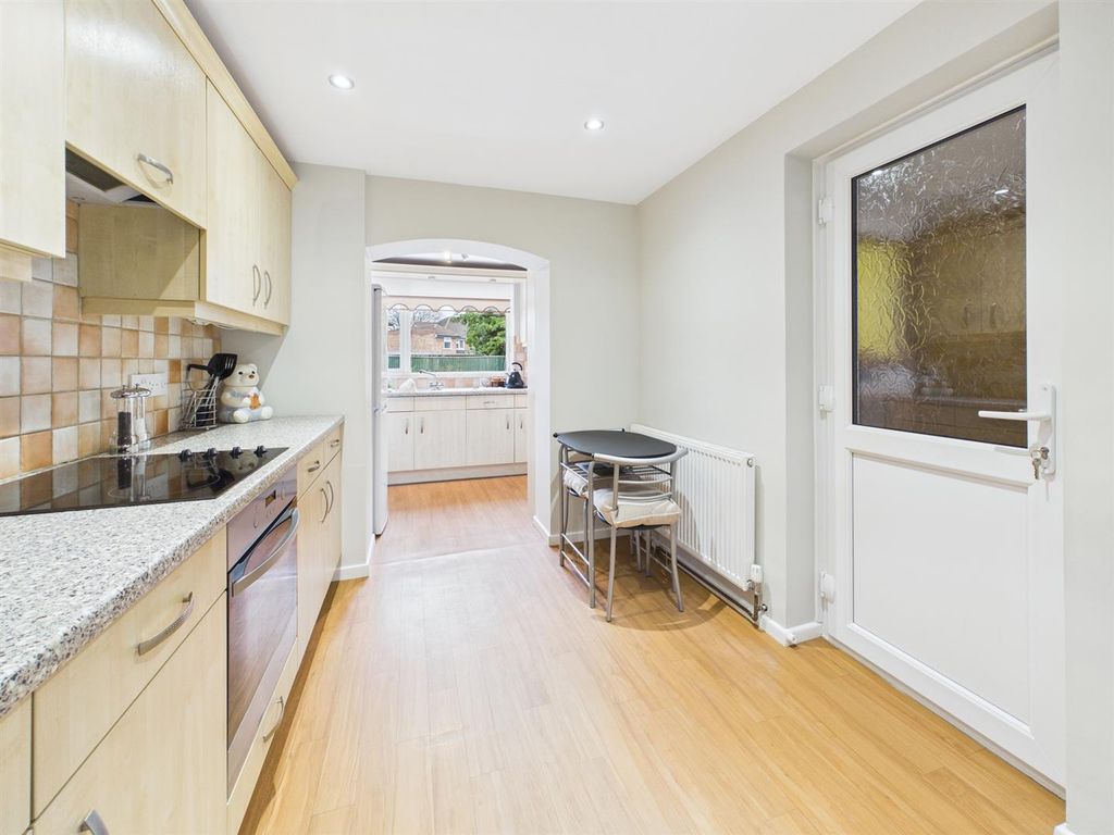 Property photo 2 of 12 Cam05510G0-Pr0173-Still004.Jpg