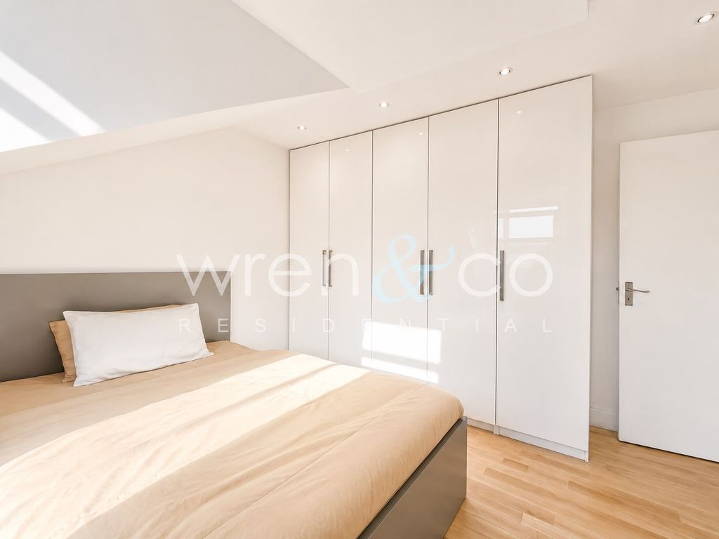 Property photo 3 of 12 Gallery