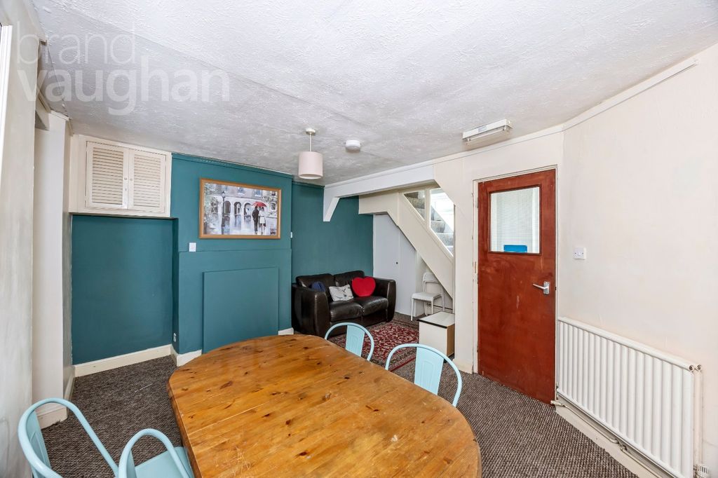 Property photo 2 of 17 Picture No. 20