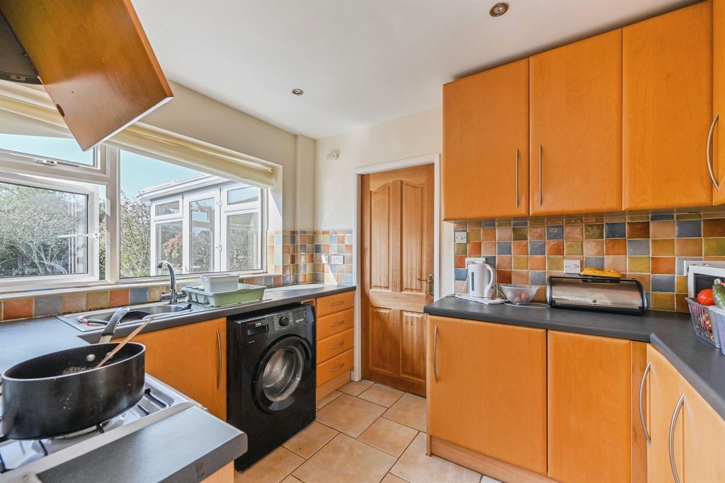 Property photo 2 of 17