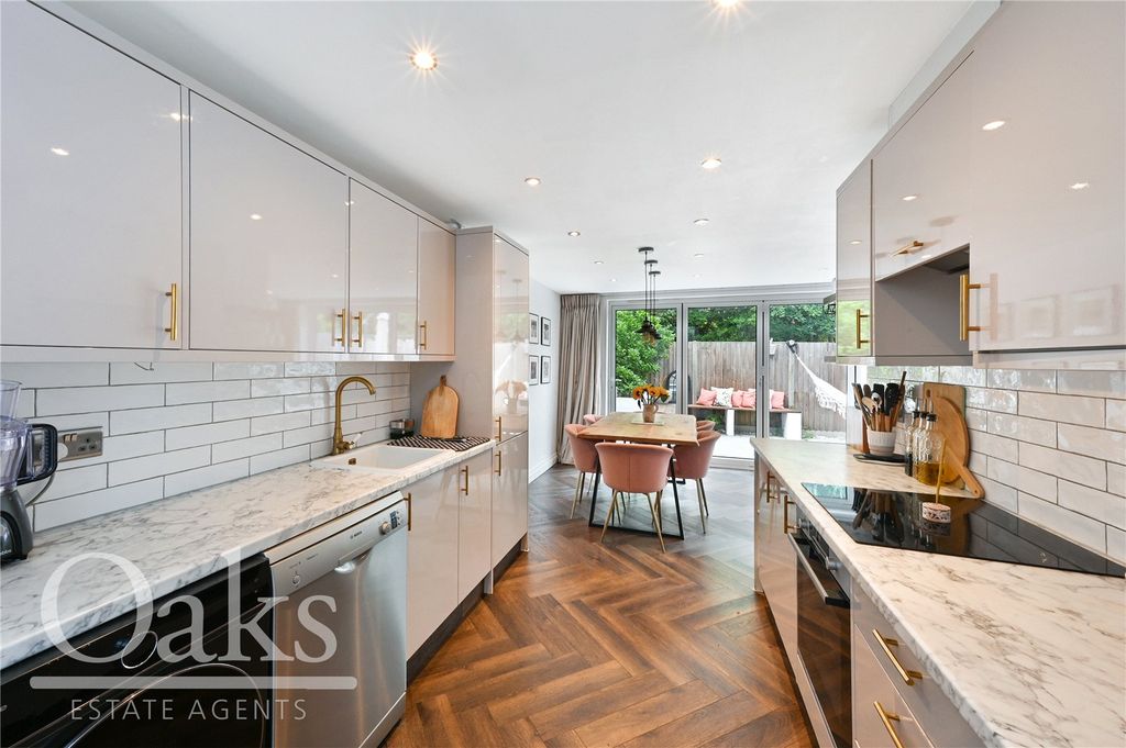 Property photo 1 of 16 Picture No. 02
