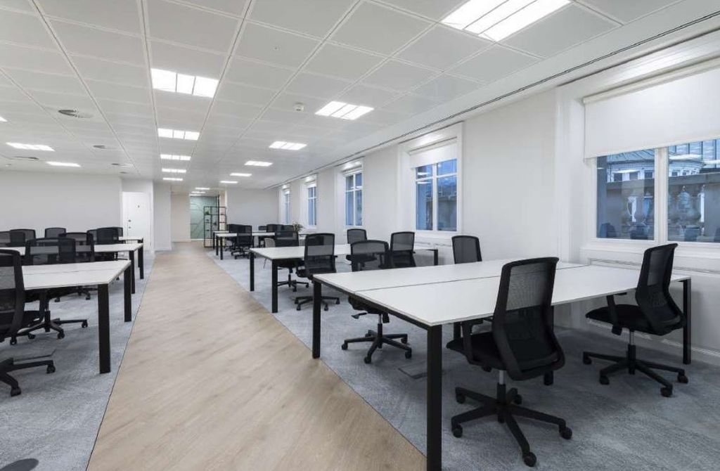 Property photo 3 of 8 Desking .Png