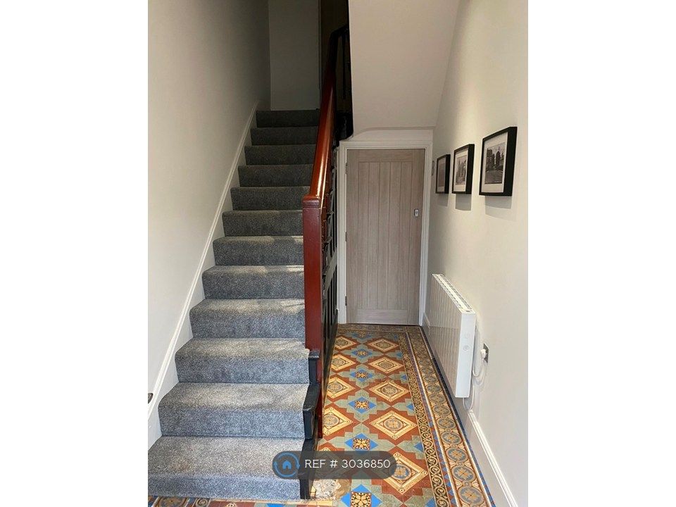 Property photo 1 of 10 Communal Entrance Hallway