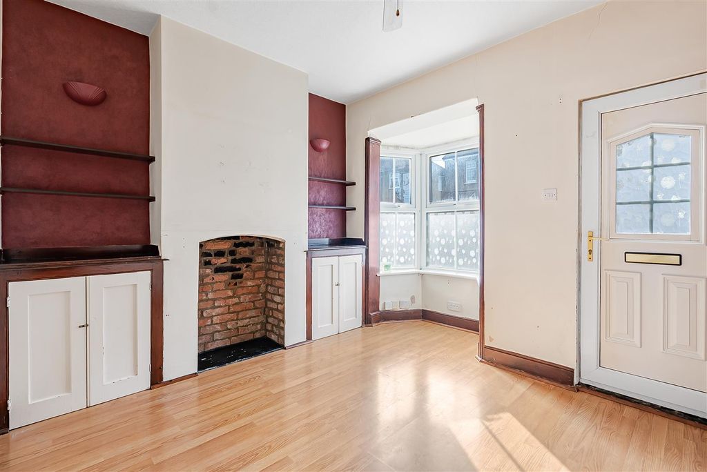 Property photo 2 of 22 74_75981.Jpg