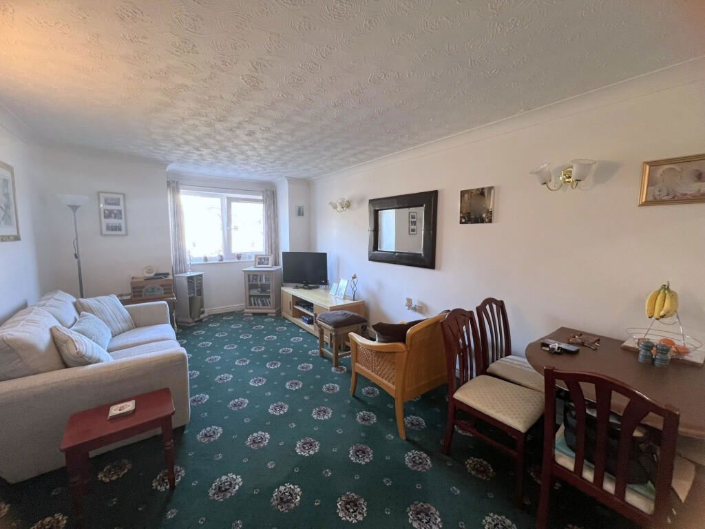 Property photo 3 of 13