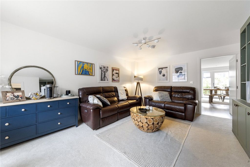 Property photo 3 of 20 Living Room